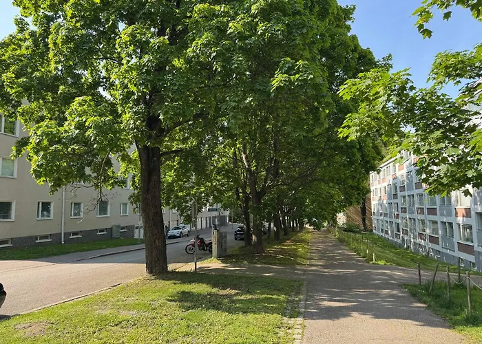 Quiet Haven - Fast Wifi, Functional Living, Remote Work, Doorstep Parking Διαμέρισμα *