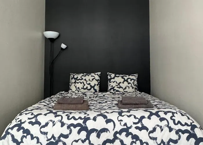 Quiet Haven - Fast Wifi, Functional Living, Remote Work, Doorstep Parking Ελσίνκι