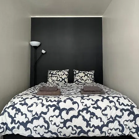 Quiet Haven - Fast Wifi, Functional Living, Remote Work, Doorstep Parking هلسنكي