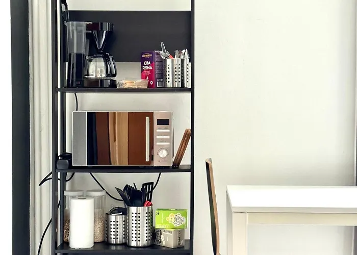 Quiet Haven - Fast Wifi, Functional Living, Remote Work, Doorstep Parking *